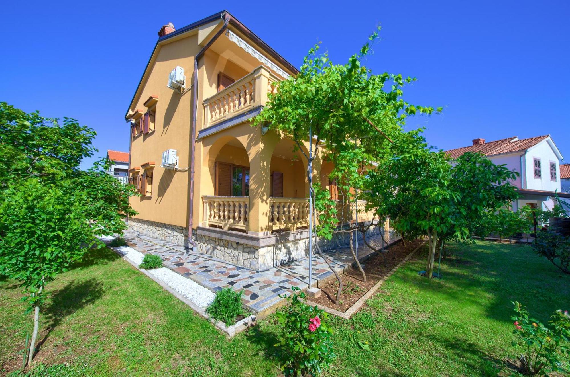 Apartman Bazina - Airconditioning, Parking, 500m From The Krk Town